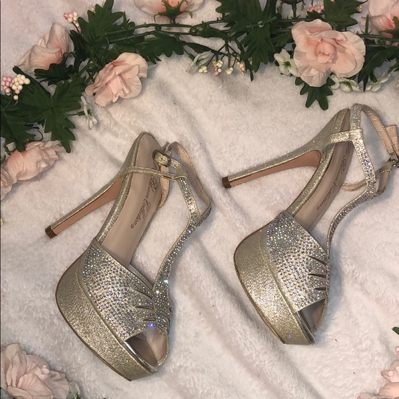 💎 Crystal High Heels 💎 - Picture 4 of 7